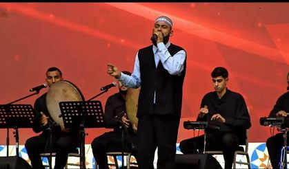 Celal Karatüre Raks Park'ta 40 Bin Öğrenci İle 'Kabe'de Hacılar' İlahisi Seslendirdi