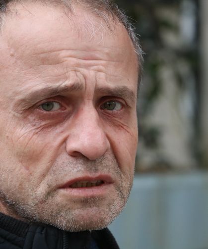 Apartman yöneticisini yaralayıp eşini öldüren sanığa hapis, babasına ise beraat kararı bozuldu