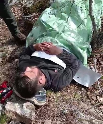 Yaylada mahsur kalan 2 kişi helikopterle kurtarıldı