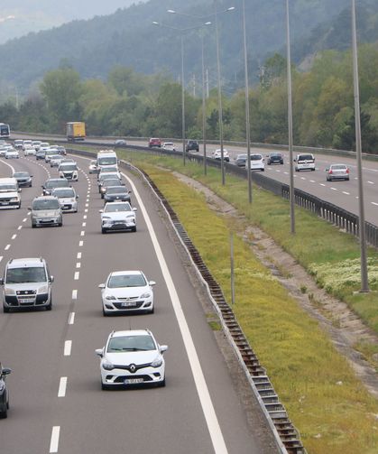 Anadolu Otoyolu'nun Bolu geçişinde yoğunluk