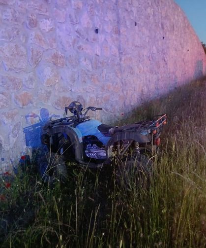 Arızalanan ATV'nin tamirine yardım ederken, otomobil çarptı: 1 yaralı