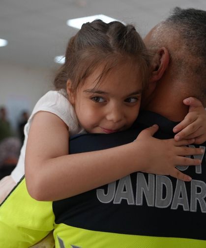 Düzce'de jandarma ekiplerine Babalar Günü sürprizi