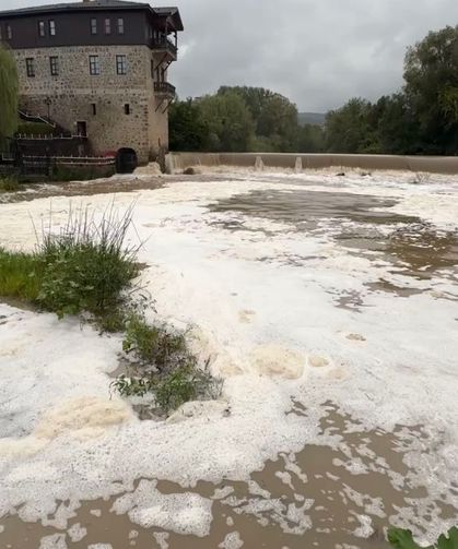 Bartın Irmağı yağmur sonrası köpürdü