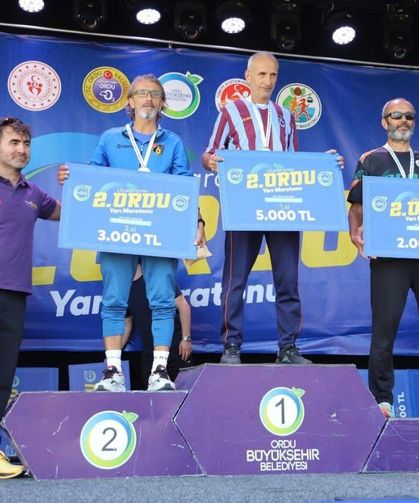 Ordu'da 'Uluslararası 2'nci Ordu Yarı Maratonu' düzenlendi