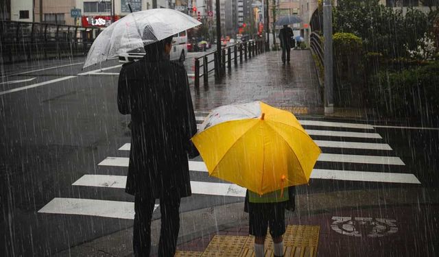 Samsun Hava Durumu: Yağışlı ve 12 Derece, Kuvvetli Fırtına Uyarısı!