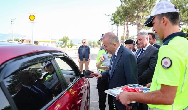 Tokat Valisi Hatipoğlu, Trafik Uygulamasına Katıldı