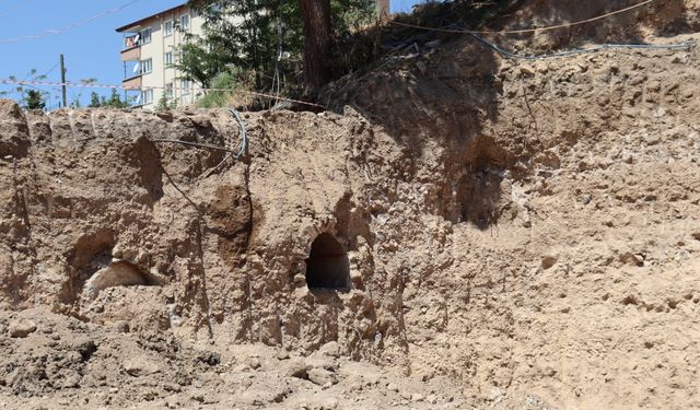 Amasya'da Temel Kazısında Roma Dönemine Ait Mezar Bulundu