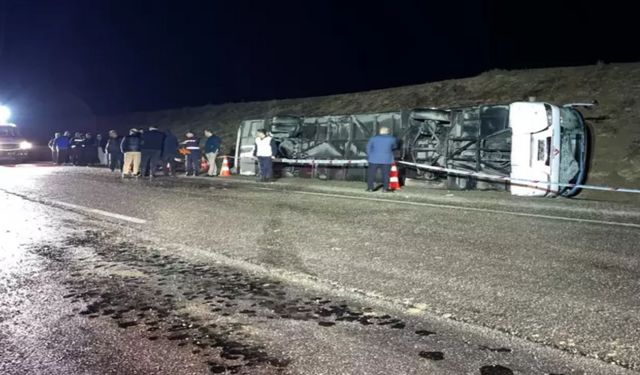 23 kişinin yaralandığı otobüs kazasının araç içi kamera görüntüsü ortaya çıktı