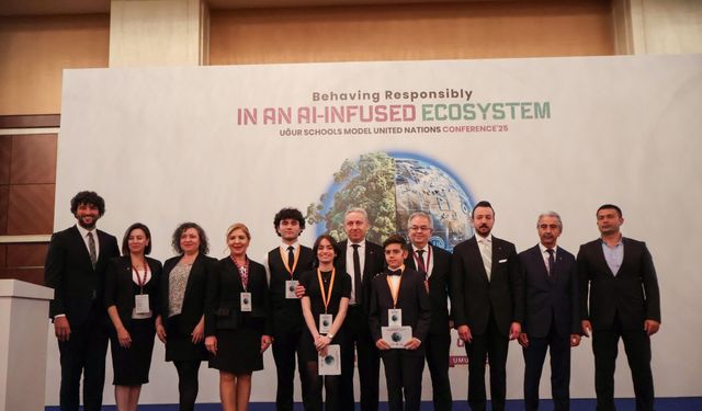 BM'nin programında öğrencilerden ‘yapay zeka kullanımı’ tartışması