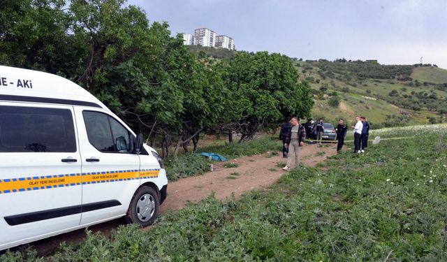 Otomobilinde tüfekle öldürülmüş halde bulundu