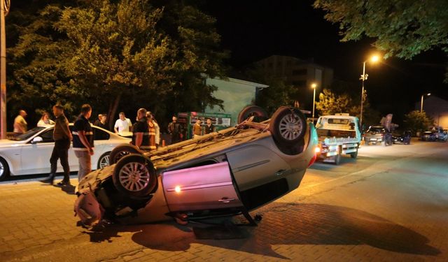 Kastamonu’da, kontrolden çıkan otomobil takla attı