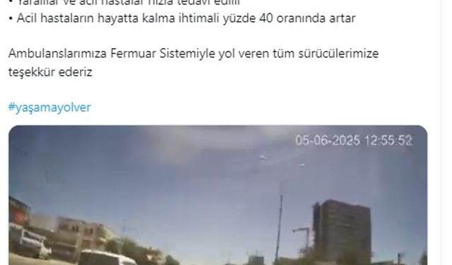 Sürücülerin fermuar yöntemiyle ambulansa yol verdiği anlar kamerada