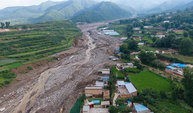 Çin'de Sel: 15 Ölü, 28 Kişi Kayıp