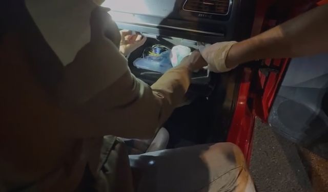 İstanbul - Beşiktaş'ta kaportacı dükkanına operasyon: Polis silah çekip bastı, tuvaletten kokain çıkardı
