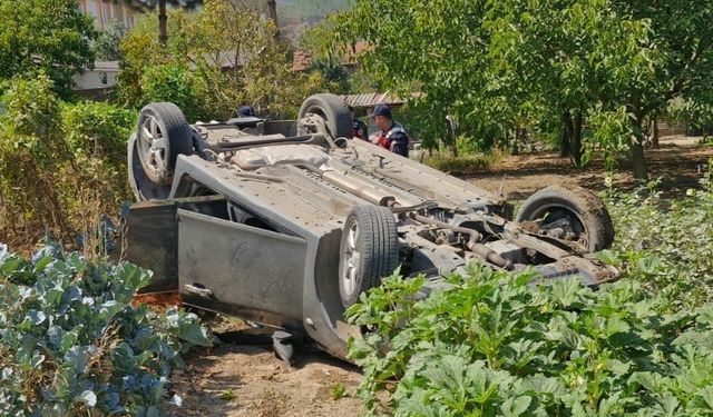 Karabük'te otomobiller çarpıştı: 1'i çocuk, 3 yaralı