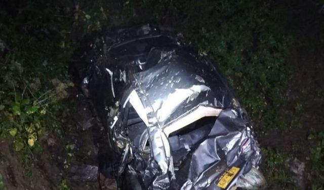 Yayladan dönüş yolunda otomobil uçuruma yuvarlandı; aynı aileden 3 ölü, 1 yaralı