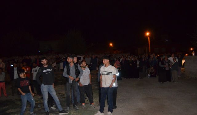 Ekmek yaptıkları tandırdan yükselen alevler, müştemilat ve 2 eve sıçradı