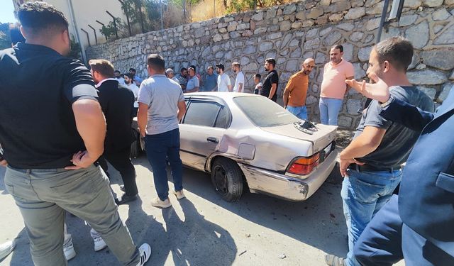 Freni boşalan çekici, 5 araca çarptı; 3 yaralı