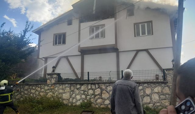 Kastamonu'da ev yangını