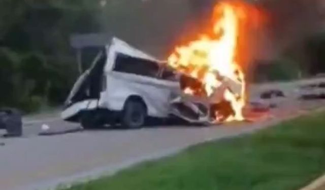 Meksika'da trafik kazası: 15 ölü