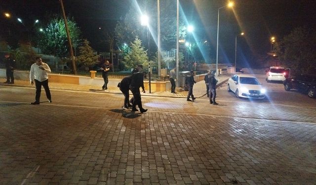 Tokat'ta yürürken sırtına isabet eden mermi ile ağır yaralandı