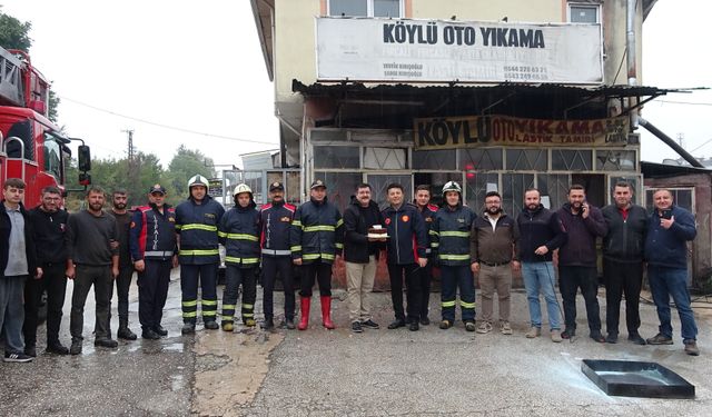Yangın ihbarına giden itfaiye ekibine sürpriz kutlama