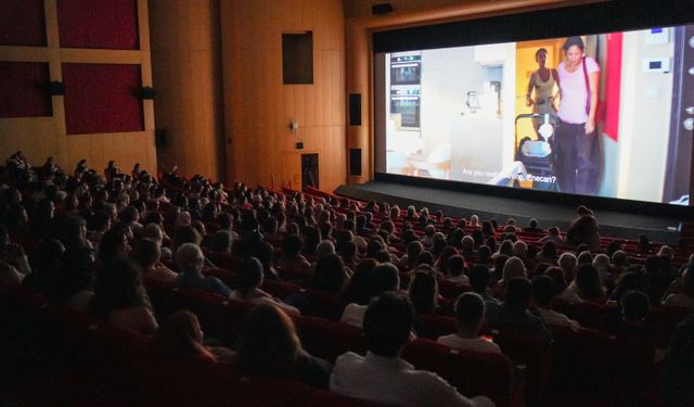 Altın Portakal'da ilk gün, Gelin Takımı 2'nin galasıyla tamamlandı
