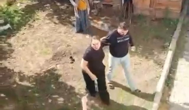 Annesini ve kız kardeşini darbetti; o anlar kamerada