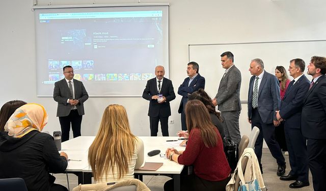 Bakan Tekin, ODTÜ'de zeka ve yetenek atölyelerini ziyaret etti