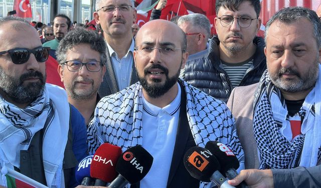 Çanakkale Boğazı'nda teknelerden Küresel Sumud Filosu'na destek turu