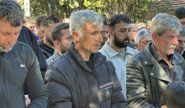 Çanakkale'de 3 kişinin öldüğü tekne, battığı yerden çıkarıldı