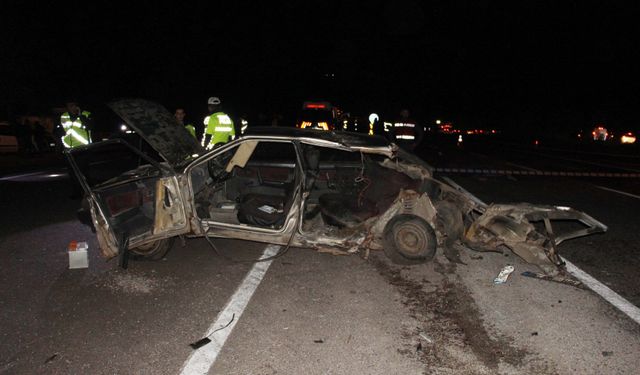 Çankırı'da iki otomobil çarpıştı: 1 ölü, 3 yaralı
