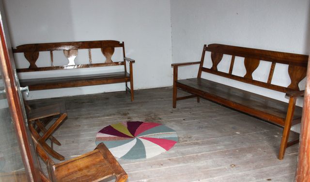 Dedesinden kalan 90 yıllık konağı, okuma salonu yaptı