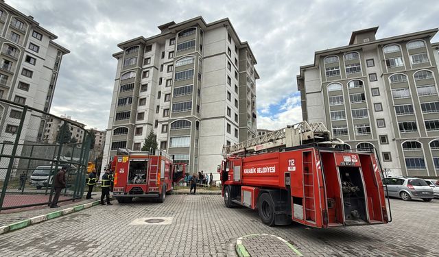 Karabük'te apartmanda yangın; 5 kişi dumandan etkilendi