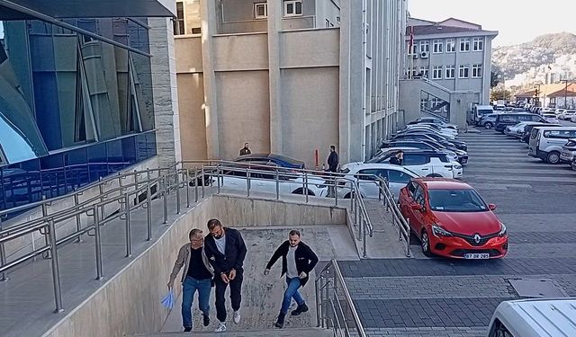 Oto galeriye silahlı saldırı düzenleyen şüpheli tutuklandı (2)