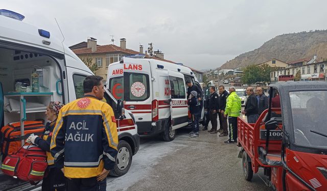 Tamirhanede otomobil alev aldı: 2 yaralı