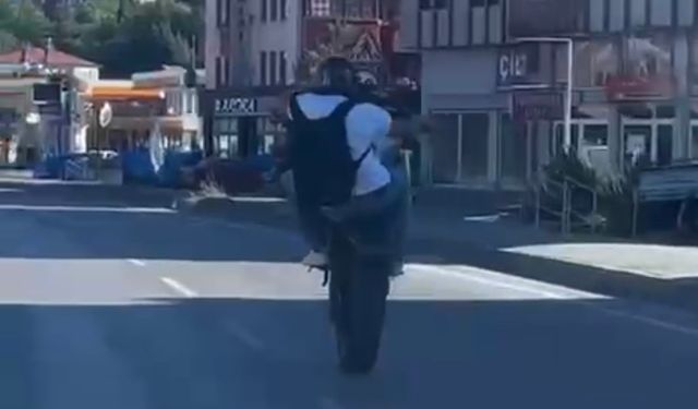 Tek teker üzerinde ilerleyip, hız yaptı; o anlar kamerada