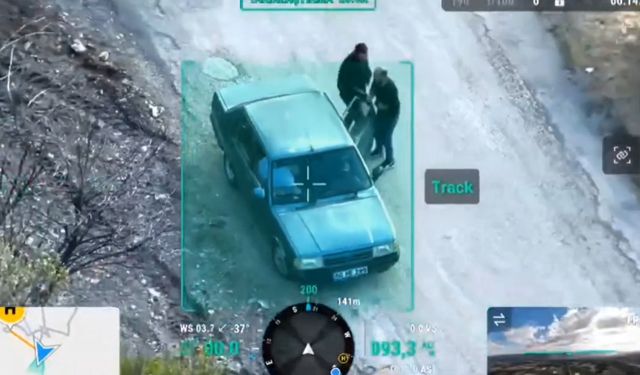 Uygulamayı fark edince arkadaşı ile yer değiştiren ehliyetsiz sürücü dron kamerasında