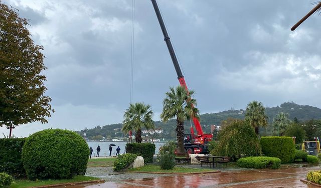 Zonguldak'ta, fırtınada limandaki tekne battı