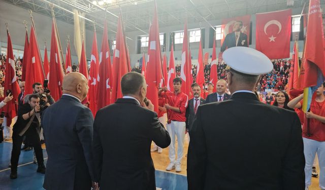 Zonguldak'ta su gösterili 29 Ekim kutlaması
