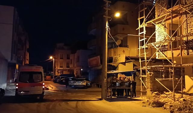 Gaziantep'te 3 katlı binada yangın