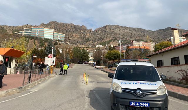 Gümüşhane Üniversitesi'nde kadın memur silahla rehin alındı, ikna edilmeye çalışılıyor