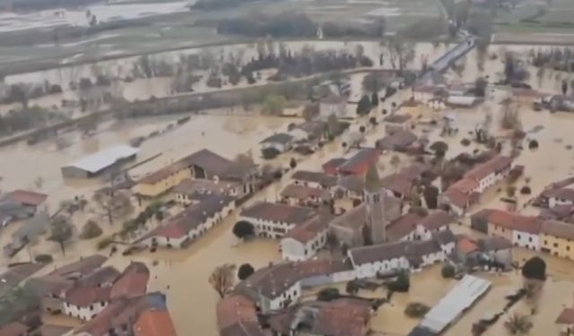 İtalya'da sel: 2 ölü