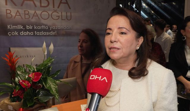 Rabia Babaoğlu'nun yeni kitabı ‘Katıksız' okurlarla buluştu