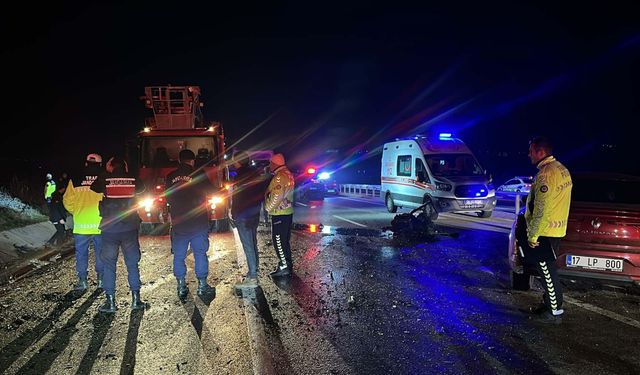Çanakkale'deki kazada ölen Neslihan öğretmen ile eşinin babaannesi toprağa verildi