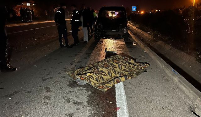 Hafif ticari araçla çarpışan elektrikli motosikletin sürücüsü öldü