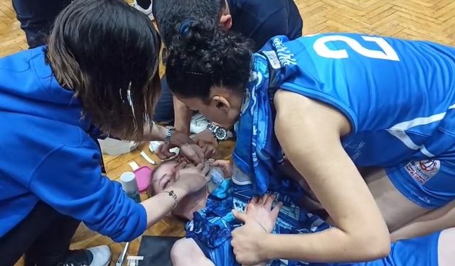 Mersin'de kadınlar basketbol maçında oyuncular arasında kavga çıktı