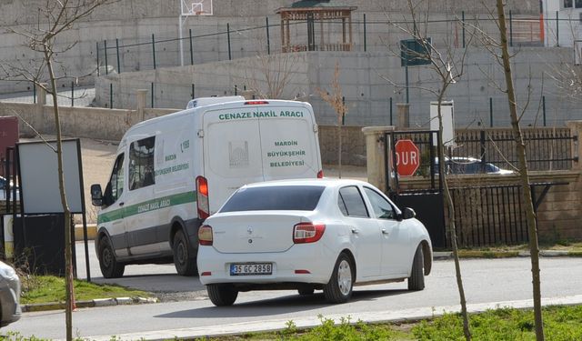 Otomobilde başından vurulmuş bulunan otel muhasebecisi toprağa verildi