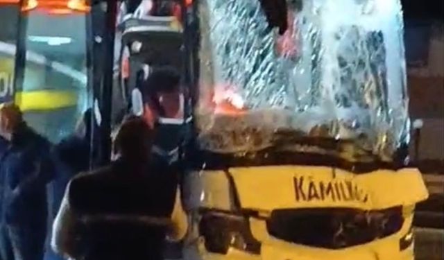 Yolcu otobüsü ile midibüs çarpıştı; 1 yaralı