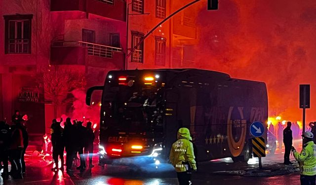 Galatasaray kafilesi Gaziantep'e geldi